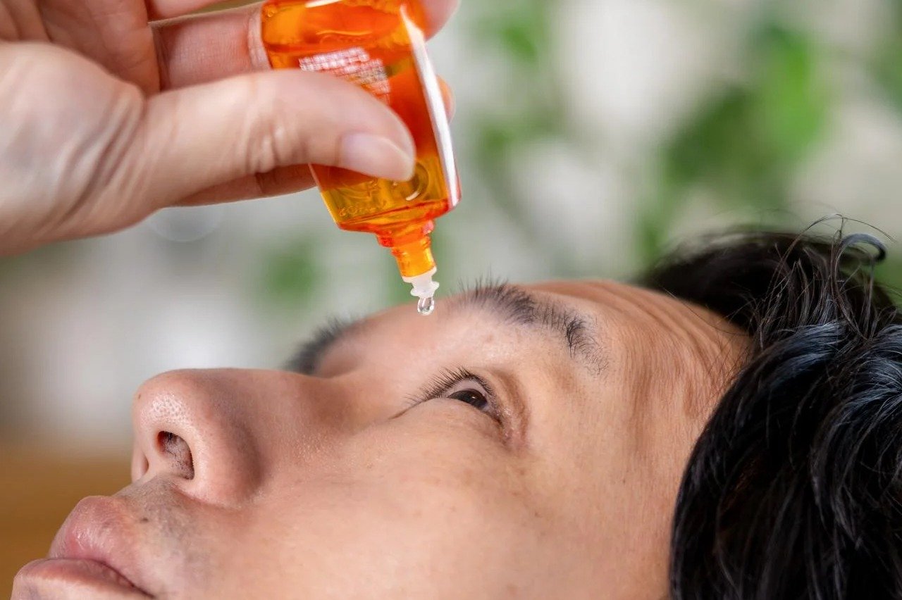 【仰天】 眼科医の8割が「使用しない方がいい」と回答した目薬は『コレ』だった!?→お前らまさか使ってないよな?????????